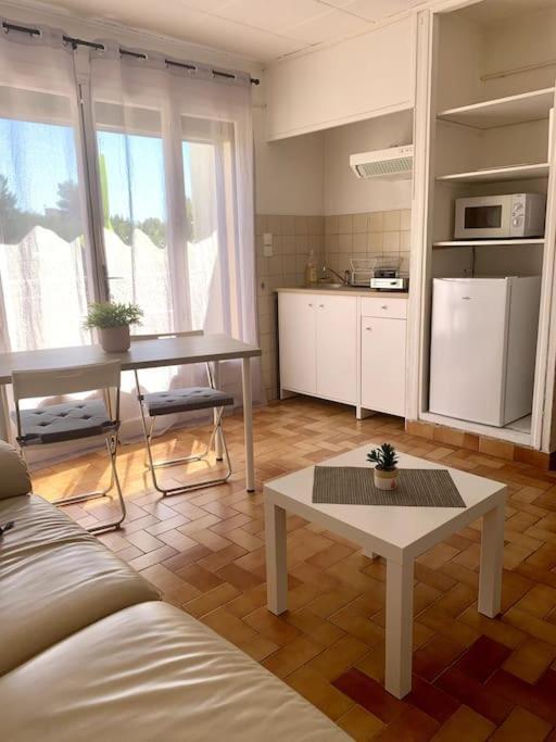 La Garde : Joli Studio Dans Residence 外观 照片