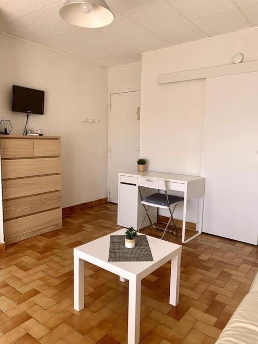 La Garde : Joli Studio Dans Residence 外观 照片